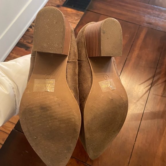 Faux suede pointed toe olive green boots - Picture 3 of 5